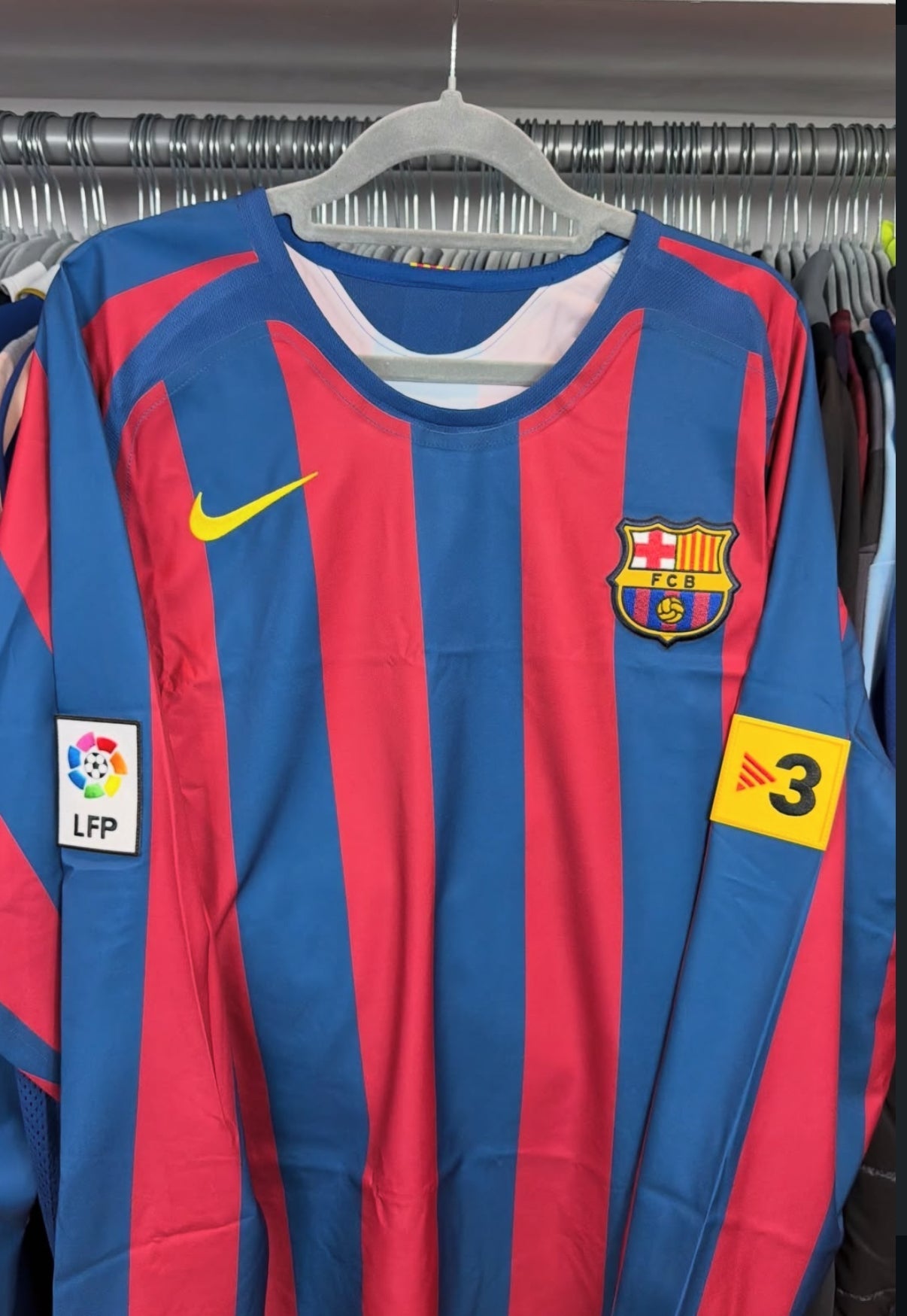 Ronaldinho retro jersey long sleeves Barcelona 2005