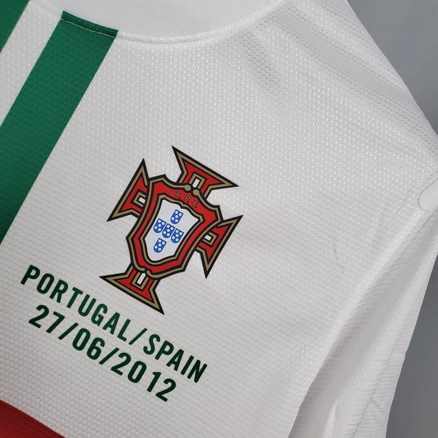 PORTUGAL RETRO AWAYJERSEY  2012