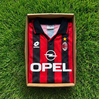 Retro Mystery Football Shirt Box (1 item)