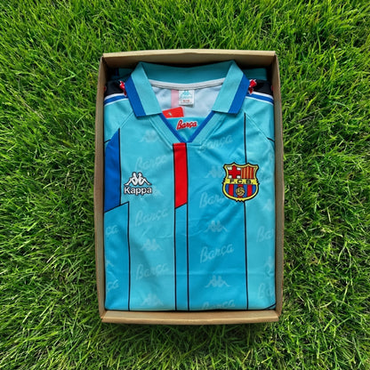 Retro Mystery Football Shirt Box (1 item)