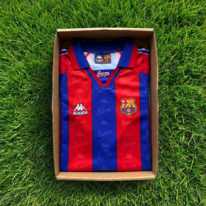 Retro Mystery Football Shirt Box (1 item)